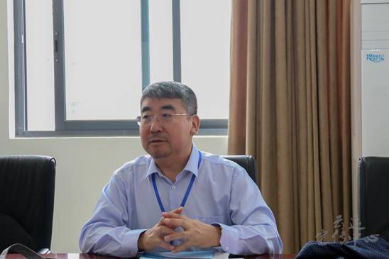 说明: 1